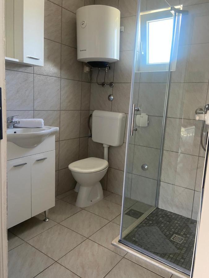Vacation House Radosic Radosic  Luaran gambar