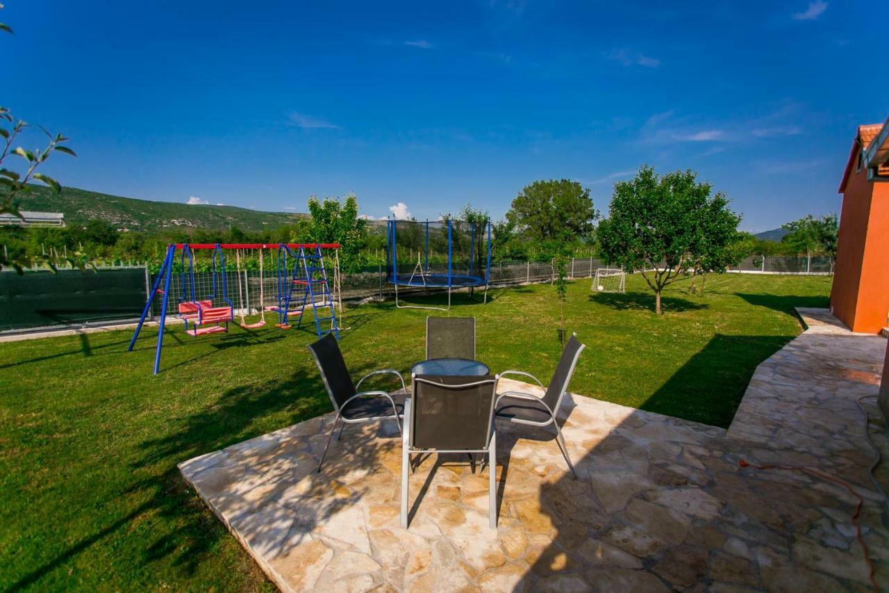 Vacation House Radosic Radosic  Luaran gambar