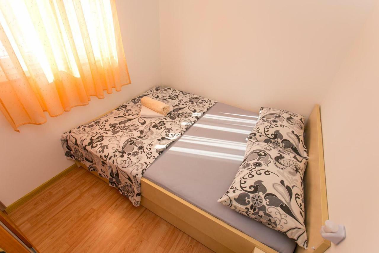 Vacation House Radosic Radosic  Luaran gambar